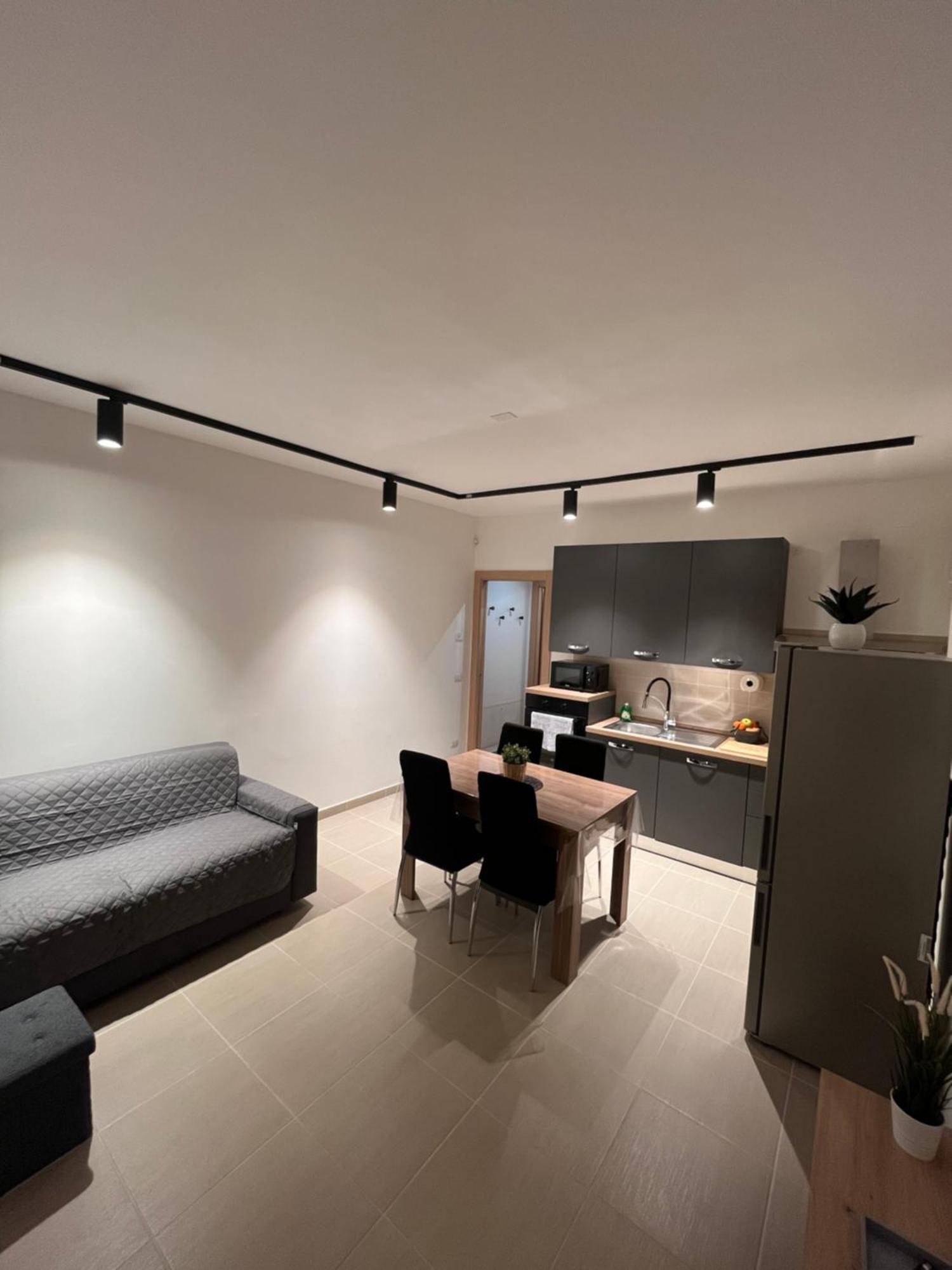 Appartement Santa Chiara à LʼAquila Extérieur photo